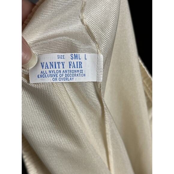 Vintage Vanity Fair Half Slip Cream Size Small L Antron III Dupont Nylon USA - Picture 3 of 8